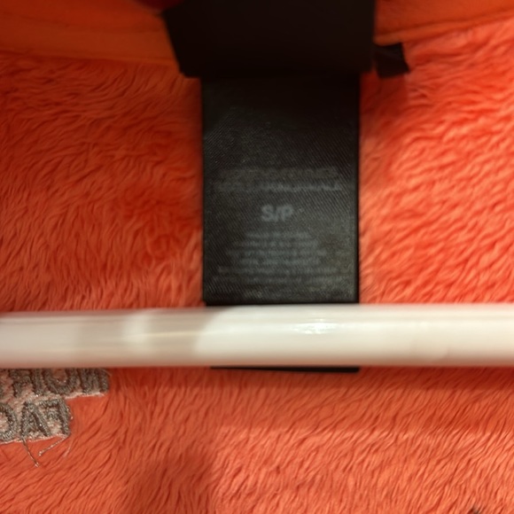 Excellent used condition North Face zip up fleece. Womens small. - Picture 4 of 7